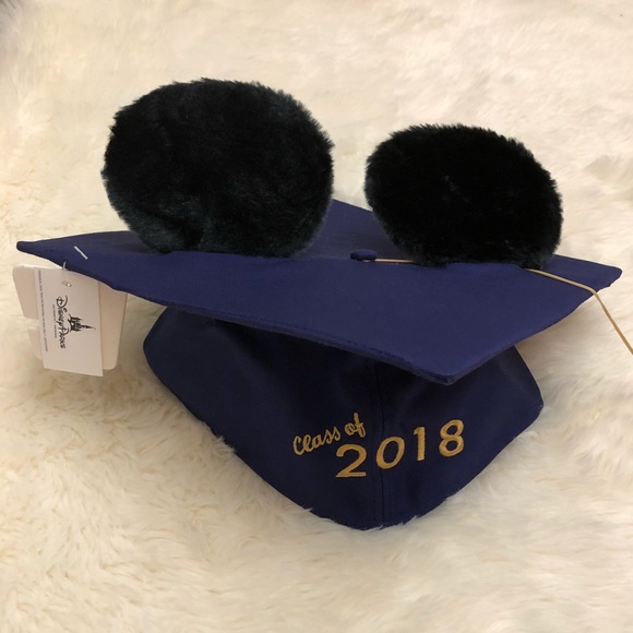 NWT Disney Parks Class of 2018 Mickey Cap - Picture 1 of 8